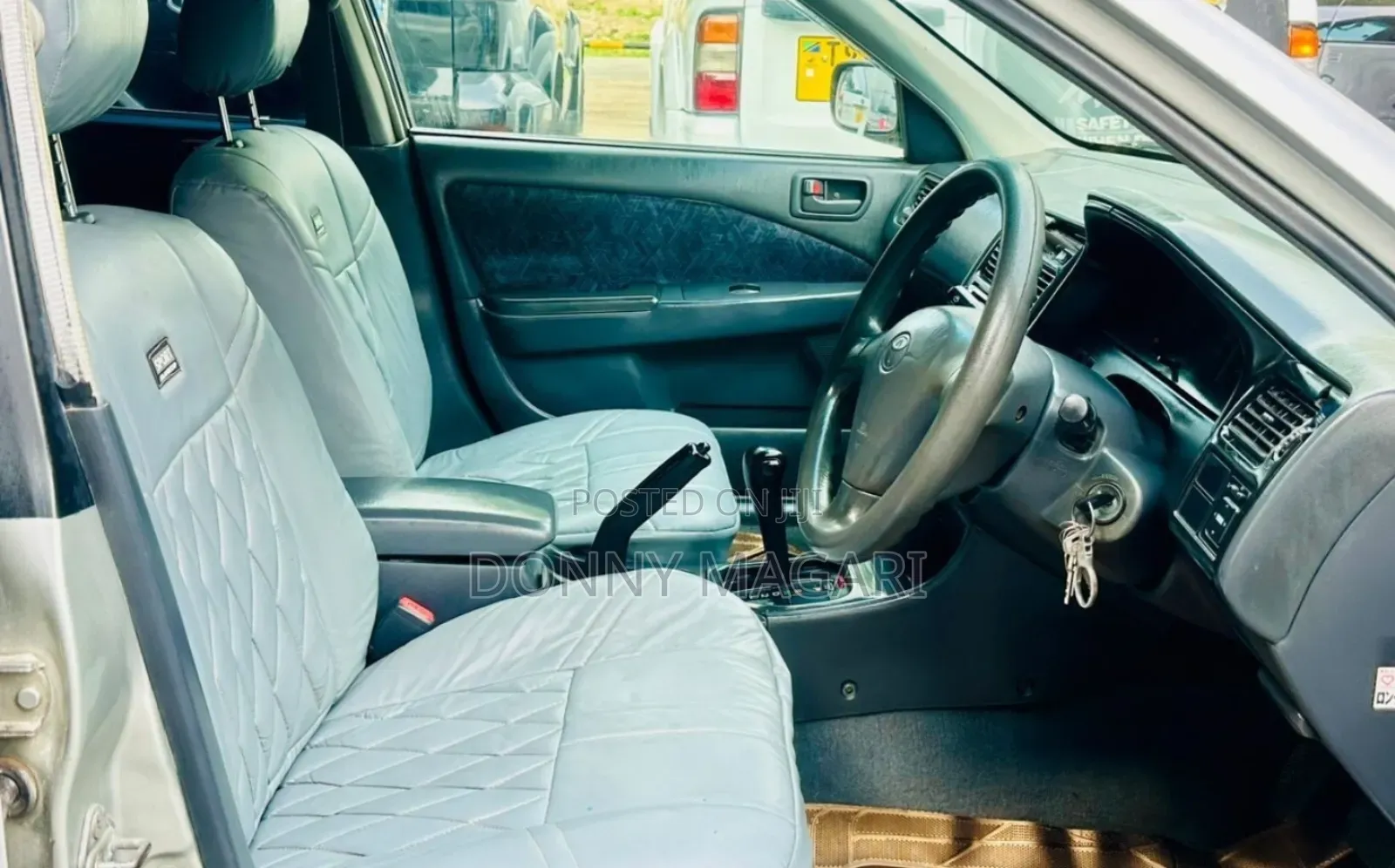 Toyota Carina 1.5 FWD Sedan 2000 Silver