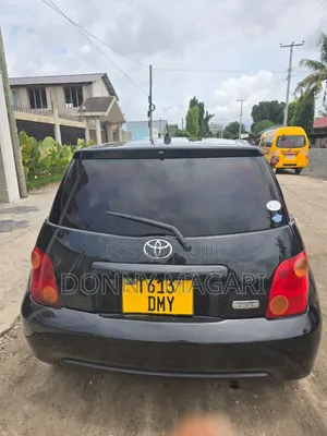 Toyota IST 2005 Black
