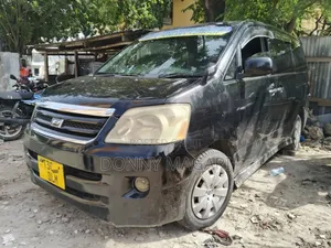 Toyota Noah 2005 Black
