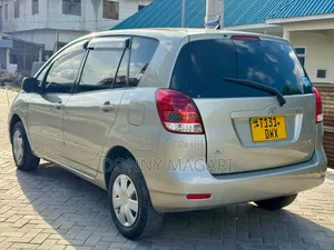 Toyota Corolla Spacio 2007 Gold