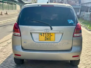 Toyota Corolla Spacio 2007 Gold
