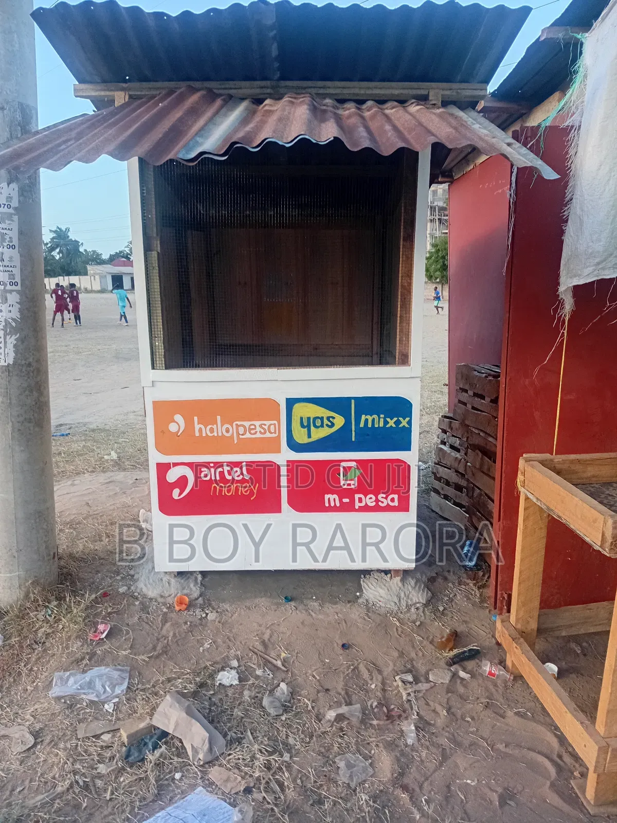 Nauza Banda La M Pesa Na Eneo Lake