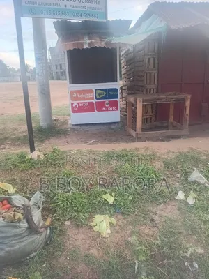 Nauza Banda La M Pesa Na Eneo Lake
