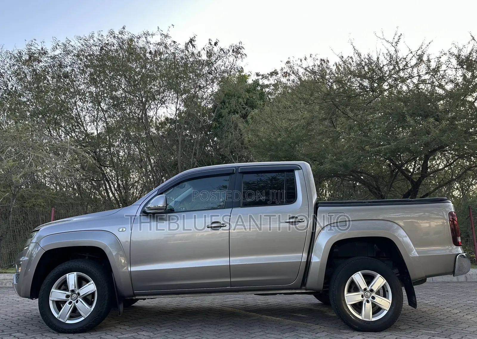 Volkswagen Amarok 2020 Silver