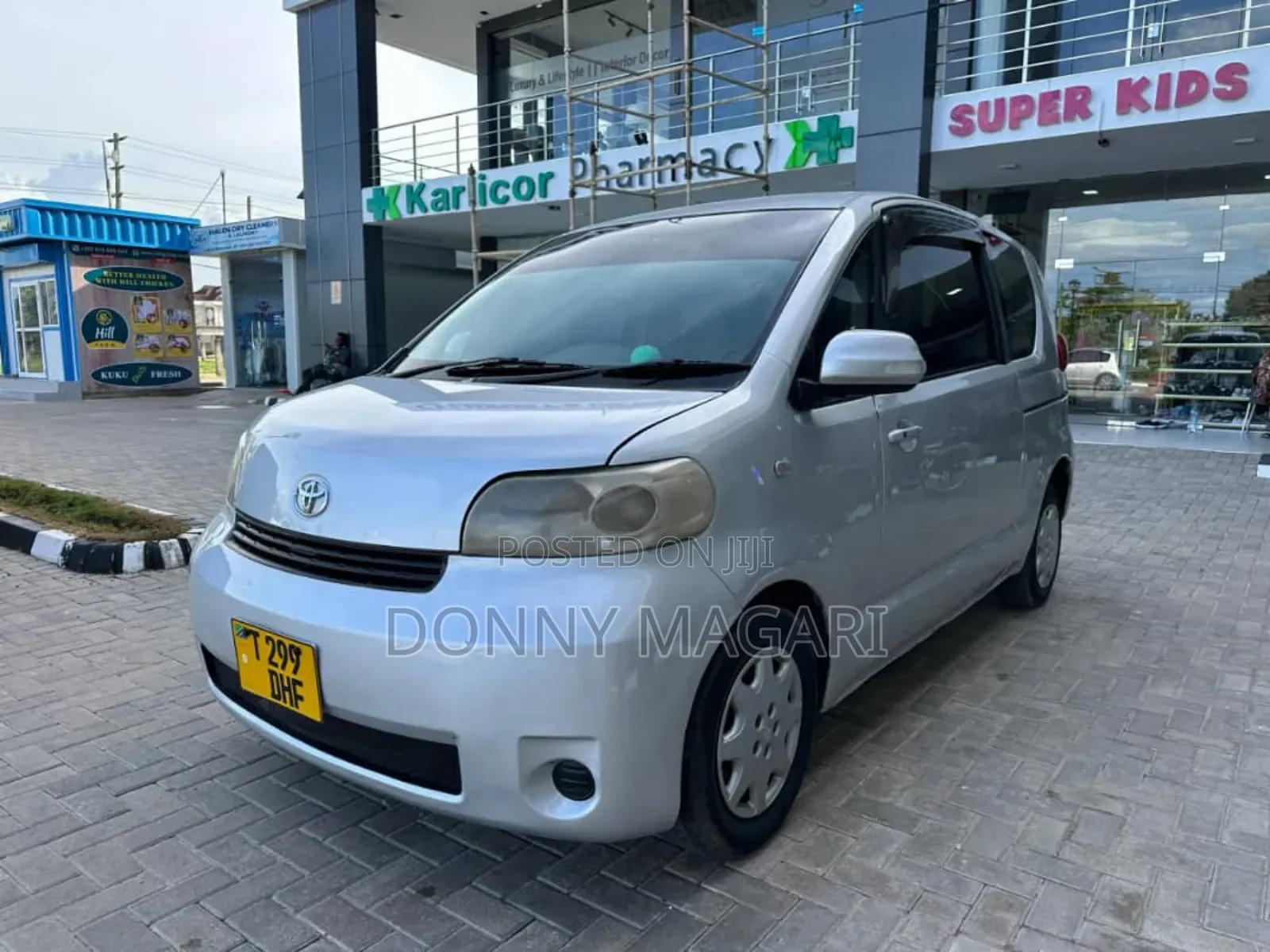Toyota Porte 1.3 FWD 2004 Silver