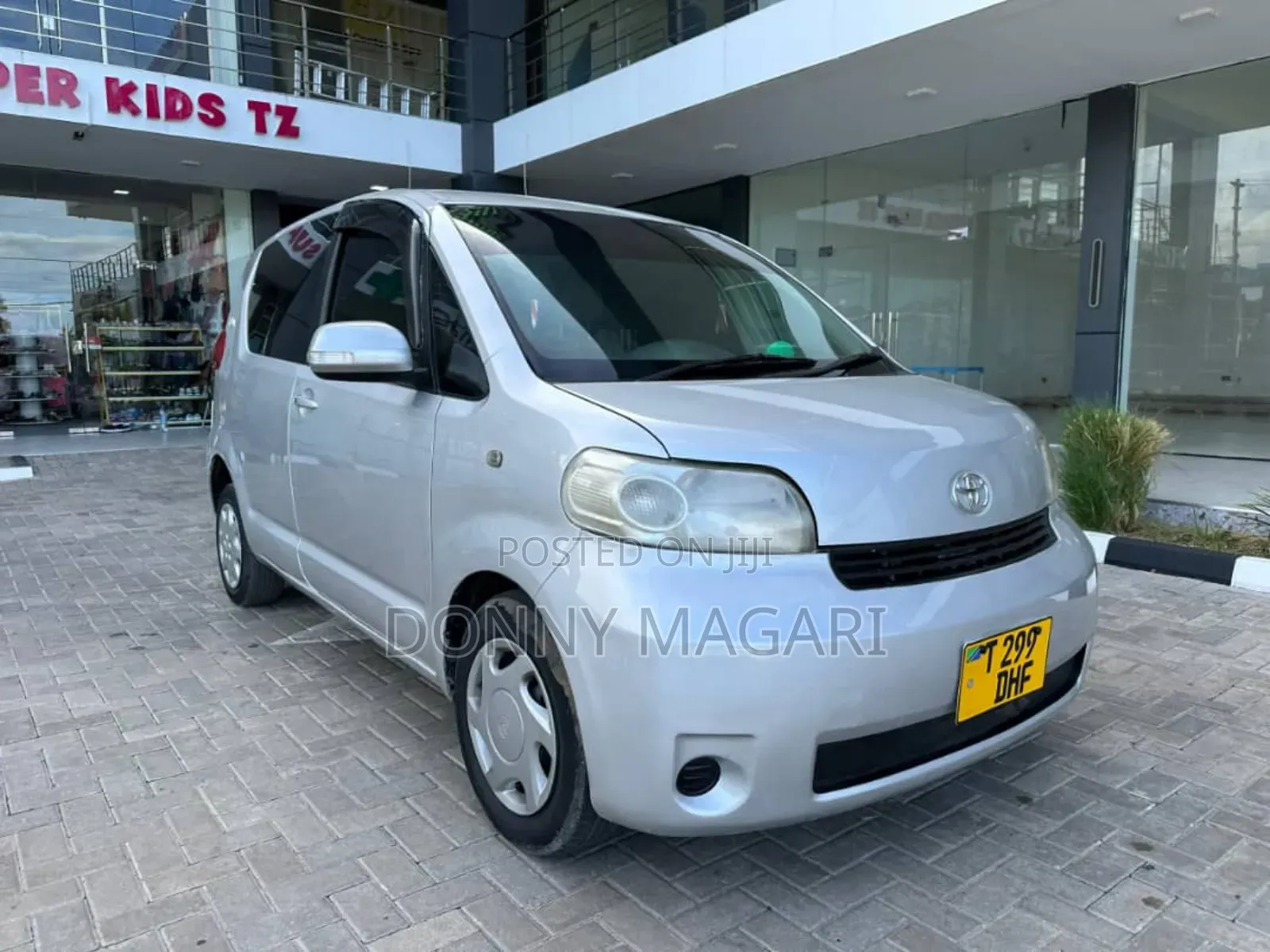 Toyota Porte 1.3 FWD 2004 Silver