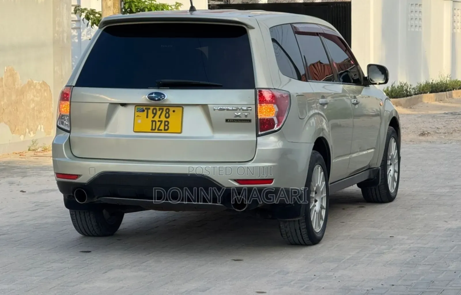 Subaru Forester 2.0D X 2009 Gold