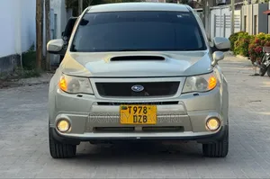 Subaru Forester 2.0D X 2009 Gold