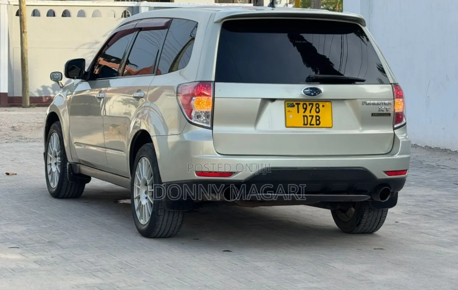 Subaru Forester 2.0D X 2009 Gold
