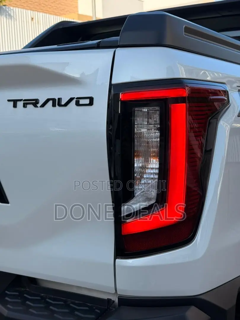 New Toyota Hilux 2025 White