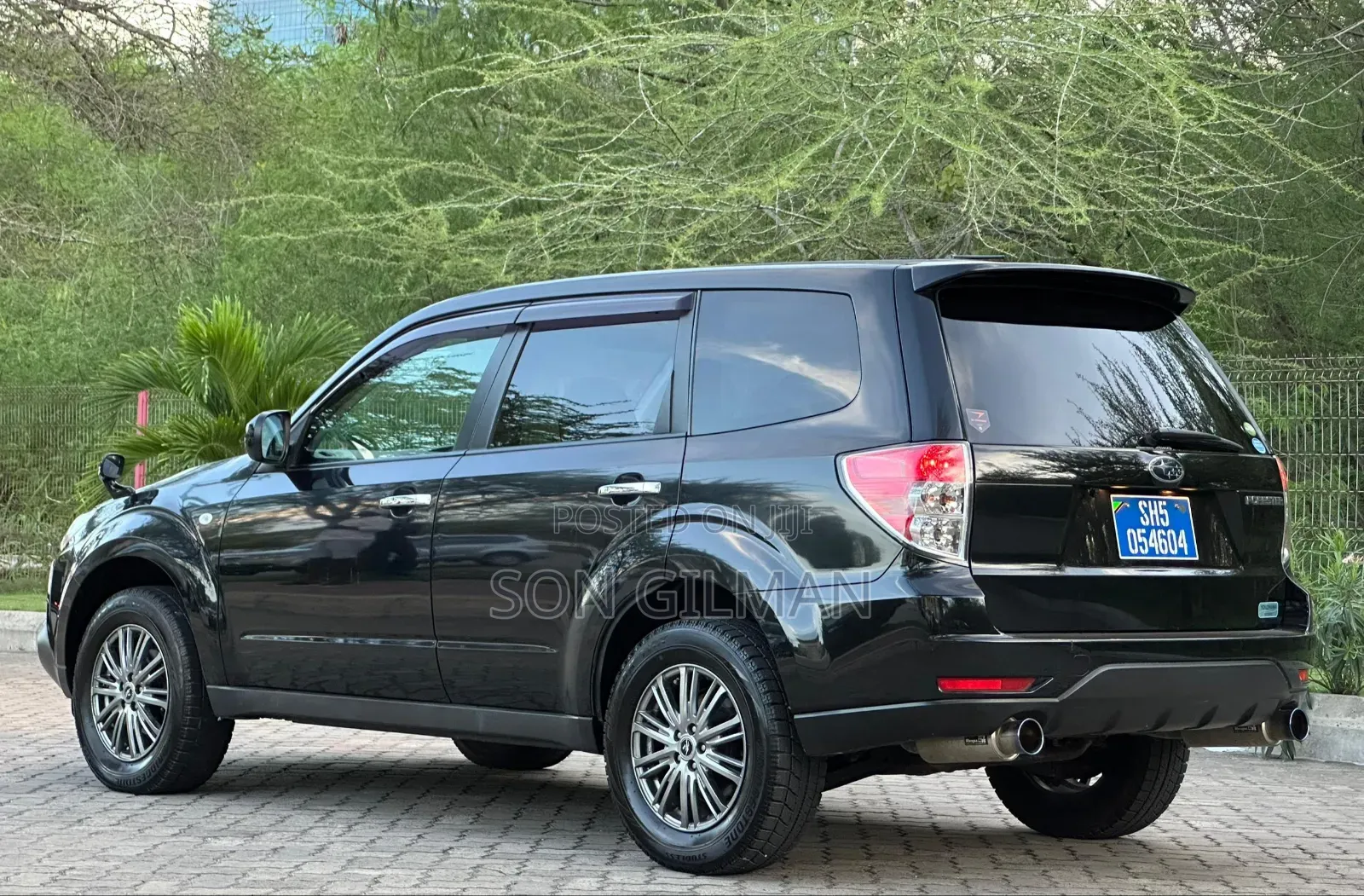 Subaru Forester 2010 Black
