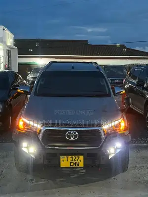 Toyota Hilux 2018 Silver