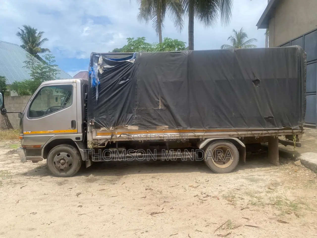 Mitsubishi Canter Curtain Body