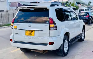 Toyota Land Cruiser Prado 2007 White