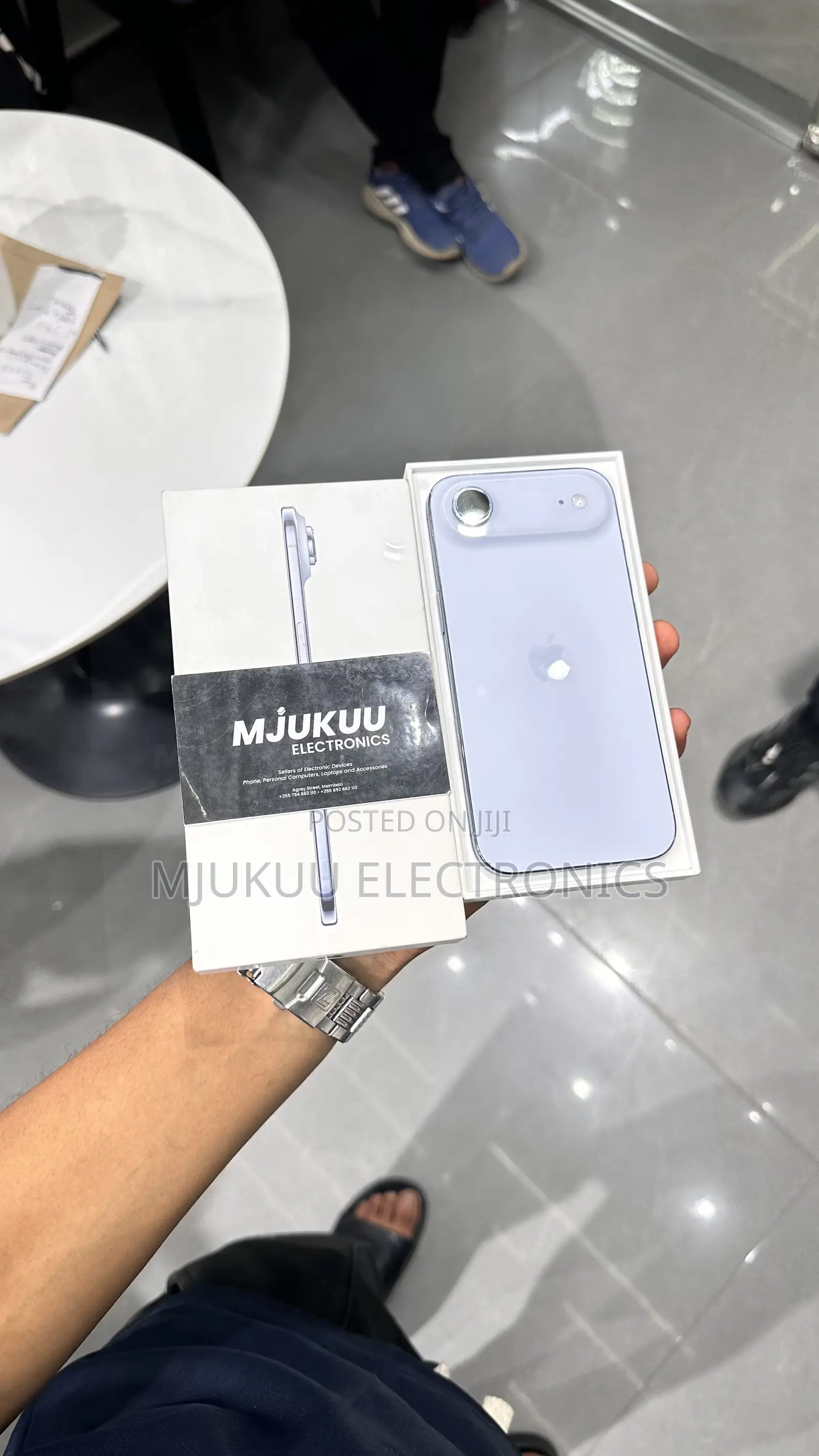 New Apple iPhone 17 256 GB White