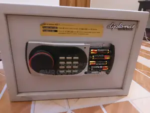 Safe Box, H25. Diplomat
