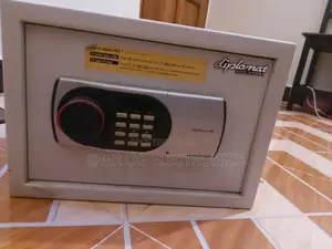 Safe Box, H25. Diplomat