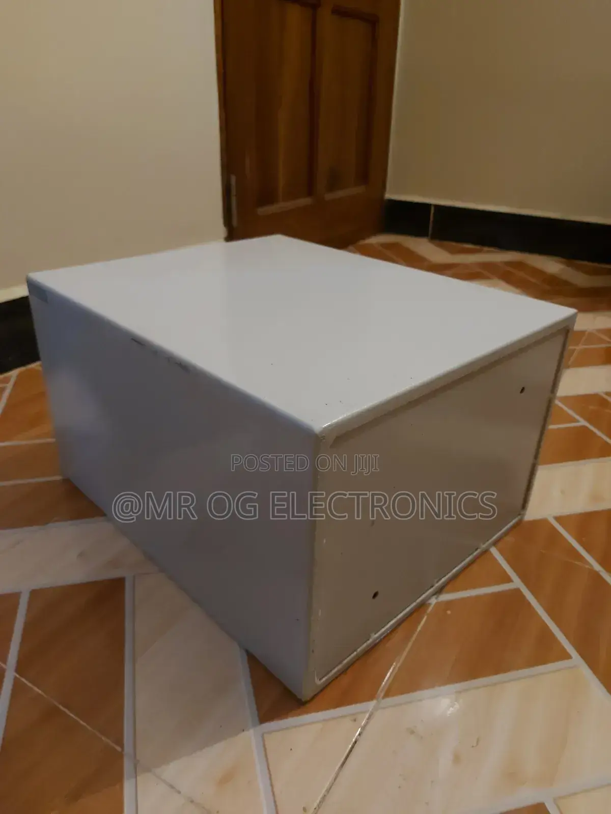 Safe Box, H25. Diplomat