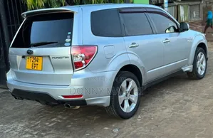 Subaru Forester 2010 Silver