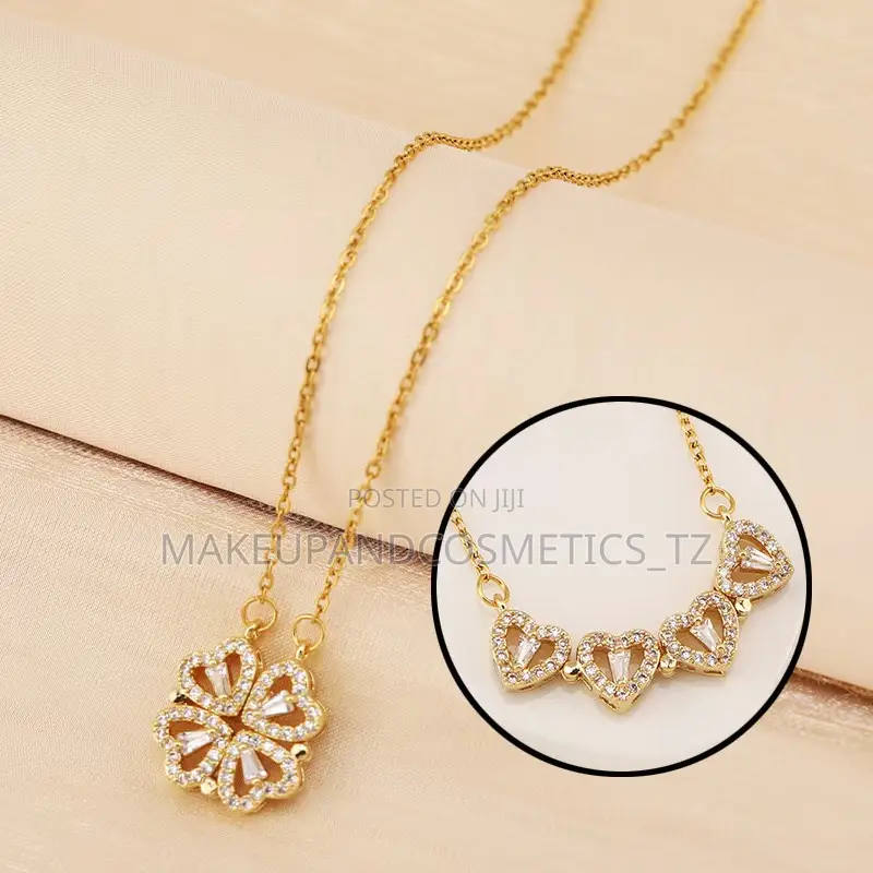 Clover Pendant Necklace
