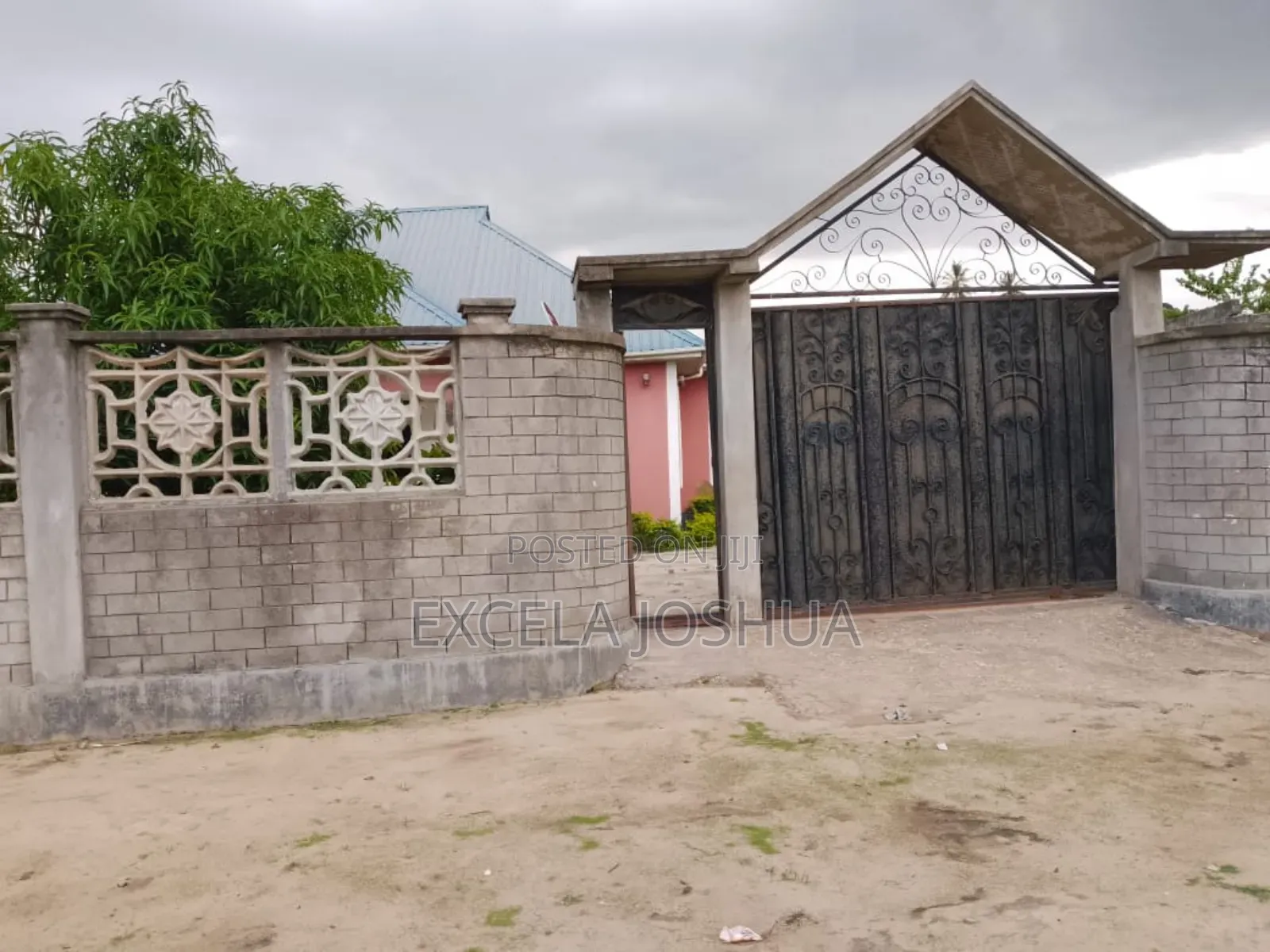 4bdrm House in Excela Joshua, Pugu for sale