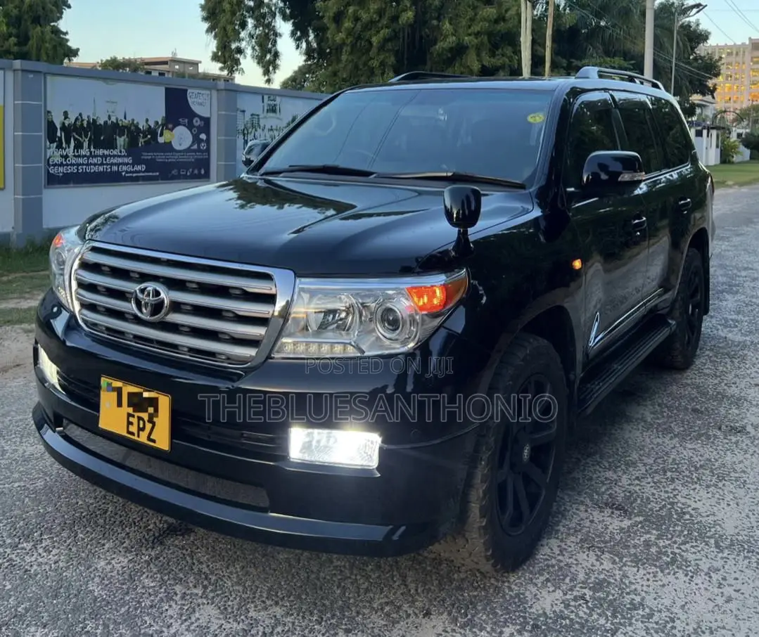 Toyota Land Cruiser 2011 Black