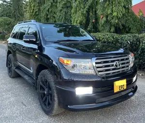 Toyota Land Cruiser 2011 Black