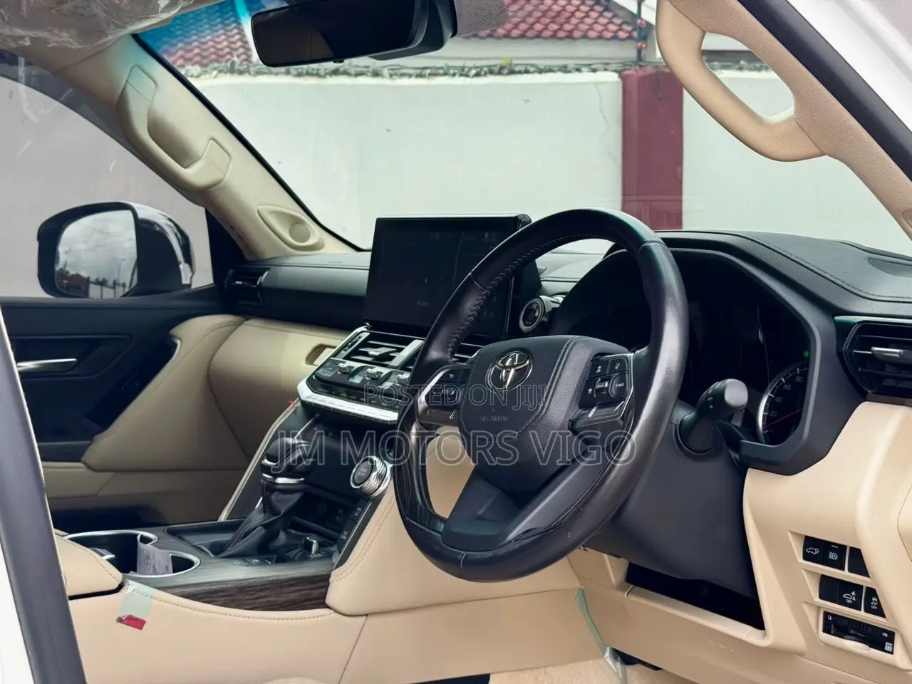 Toyota Land Cruiser 2022 White
