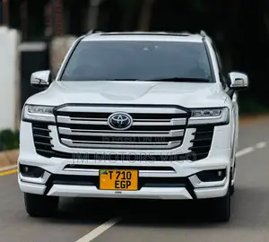 Toyota Land Cruiser 2022 White