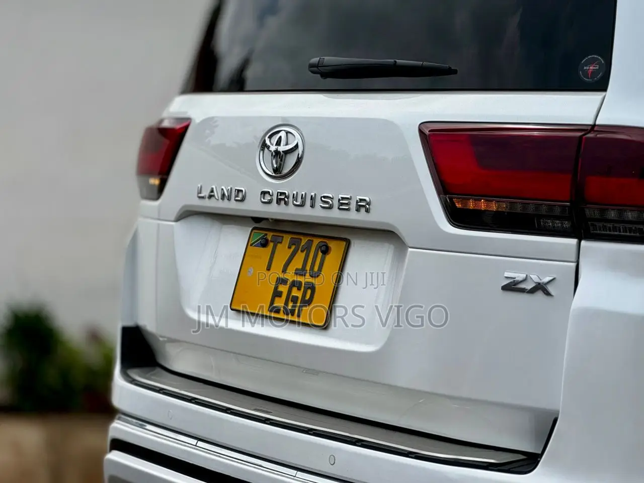 Toyota Land Cruiser 2022 White