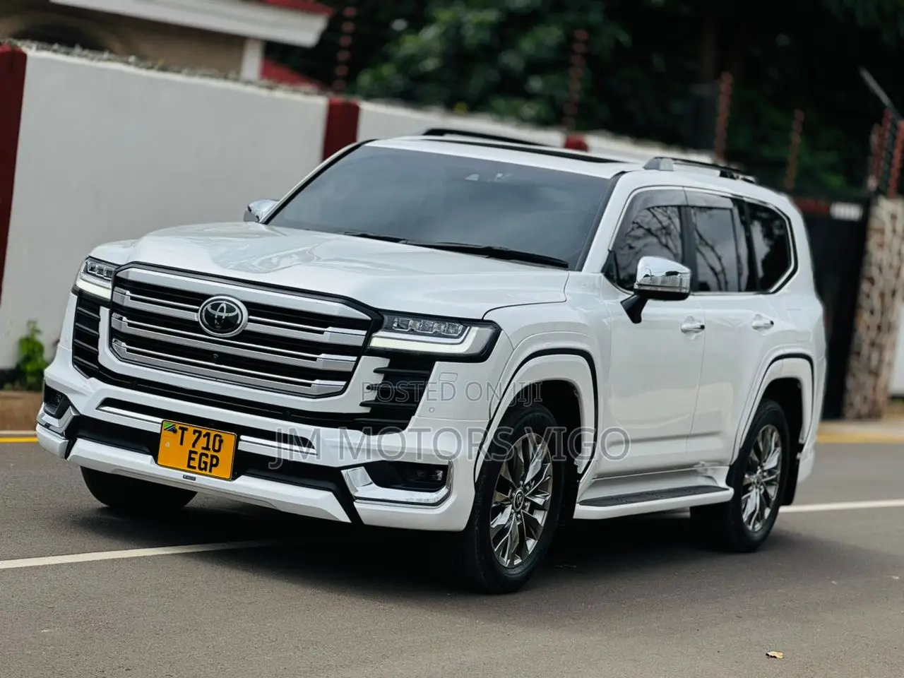 Toyota Land Cruiser 2022 White
