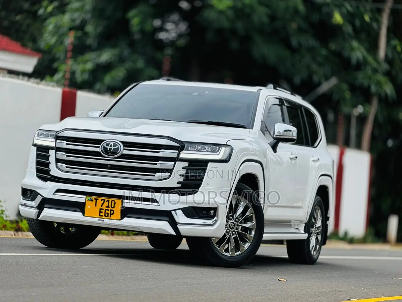 Toyota Land Cruiser 2022 White