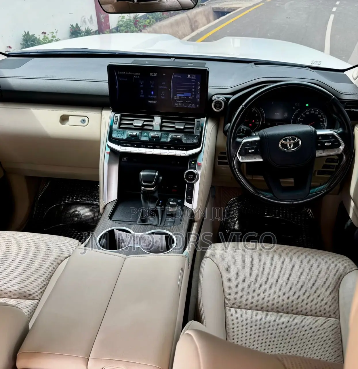 Toyota Land Cruiser 2022 White