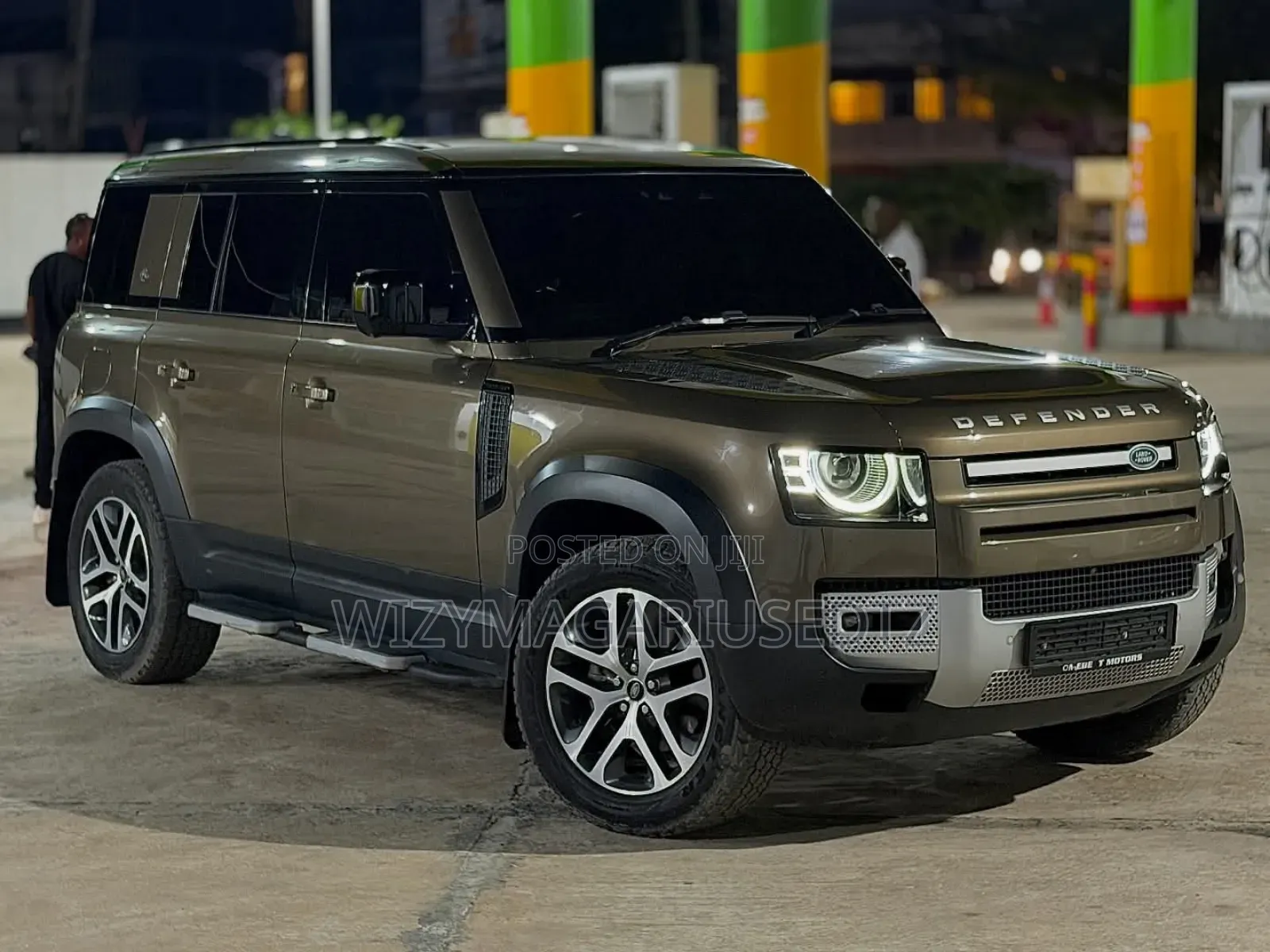Land Rover Defender 2021 Brown