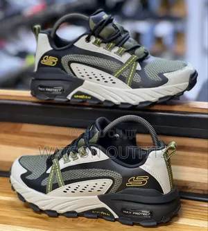 Sketchers Original Brand New Men's Leather Shoes