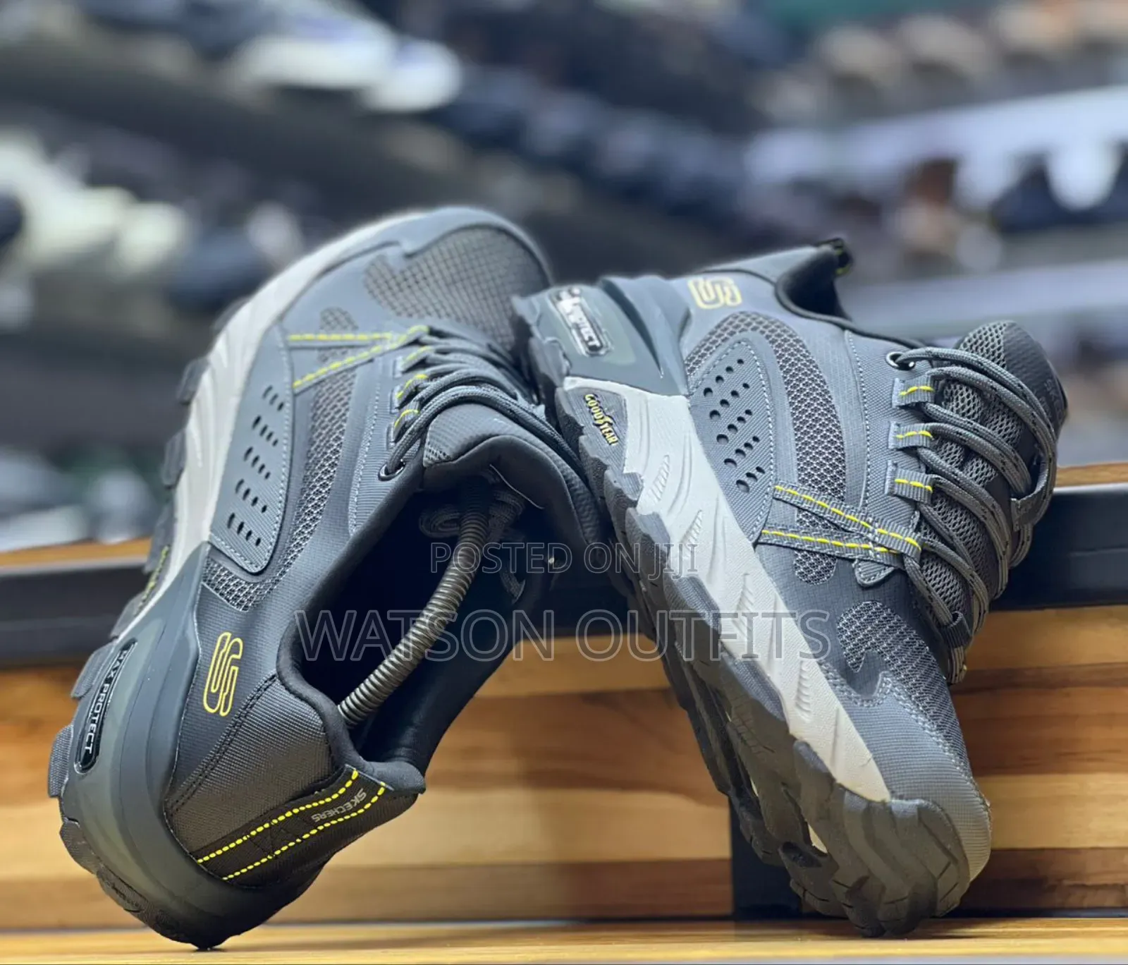 Sketchers Original Brand New Men's Leather Shoes