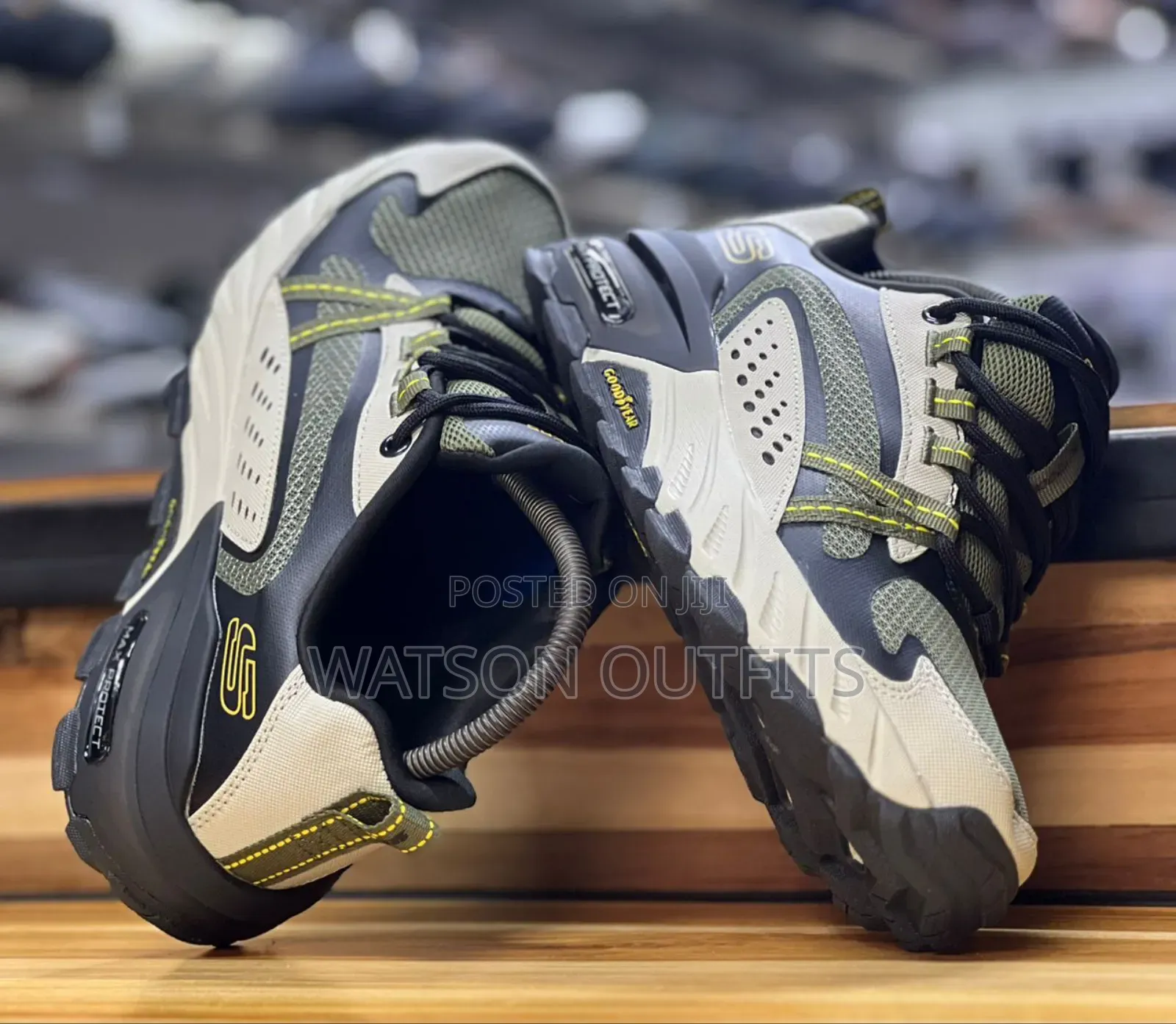 Sketchers Original Brand New Men's Leather Shoes