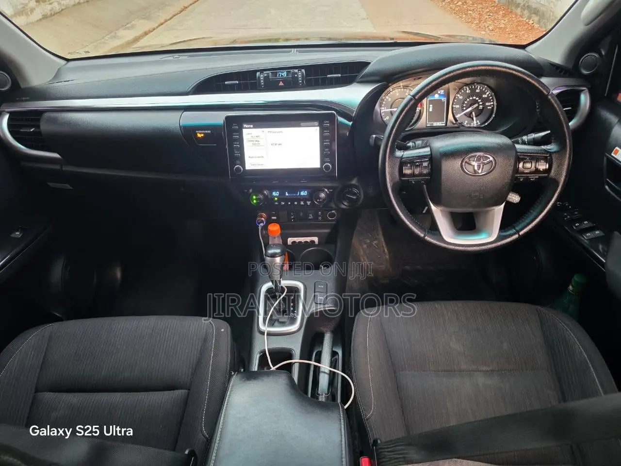 Toyota Hilux Revo Double Cab Deisel 2.8 AWD 2022 Black