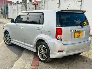 Toyota Corolla Rumion 2009 Silver
