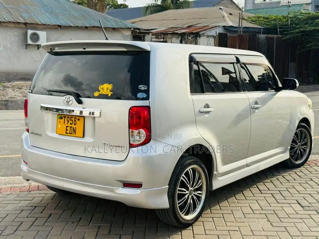 Toyota Corolla Rumion 2009 Silver