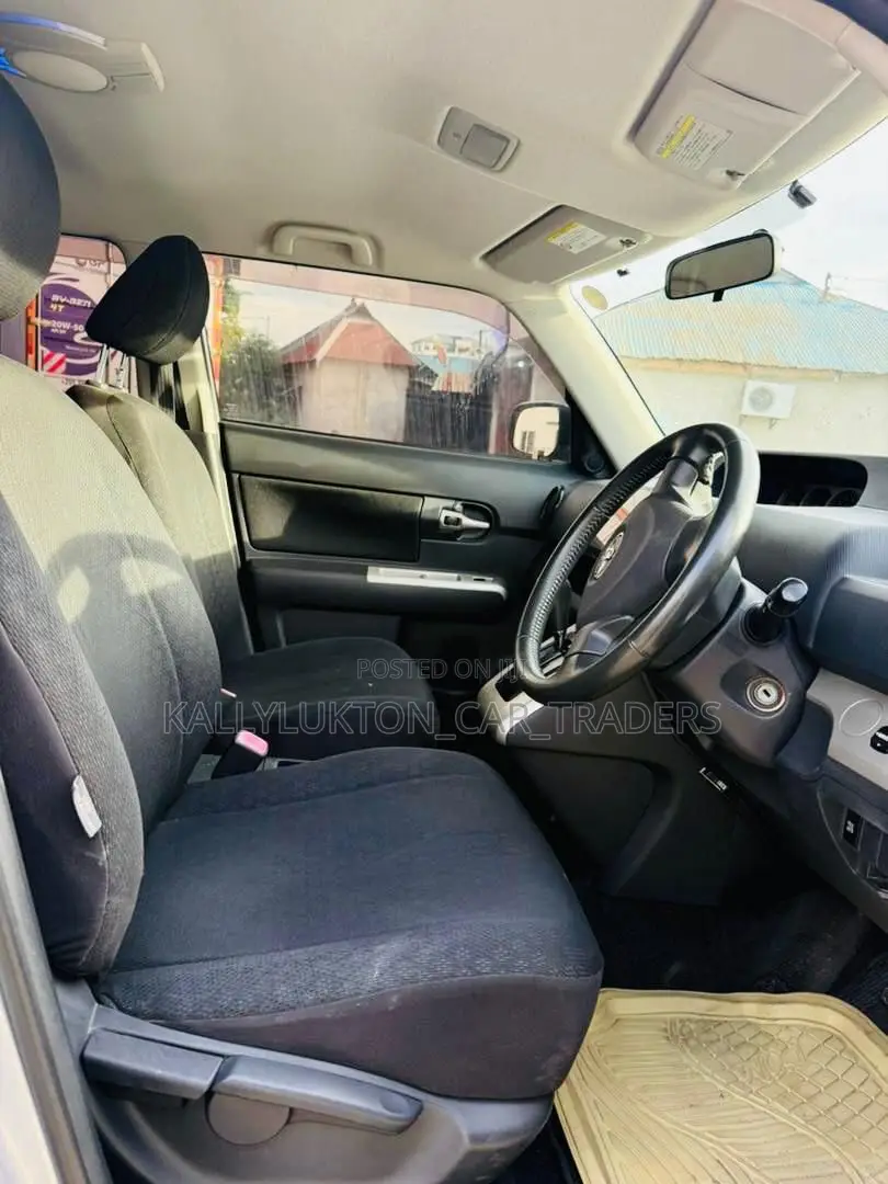 Toyota Corolla Rumion 2009 Silver