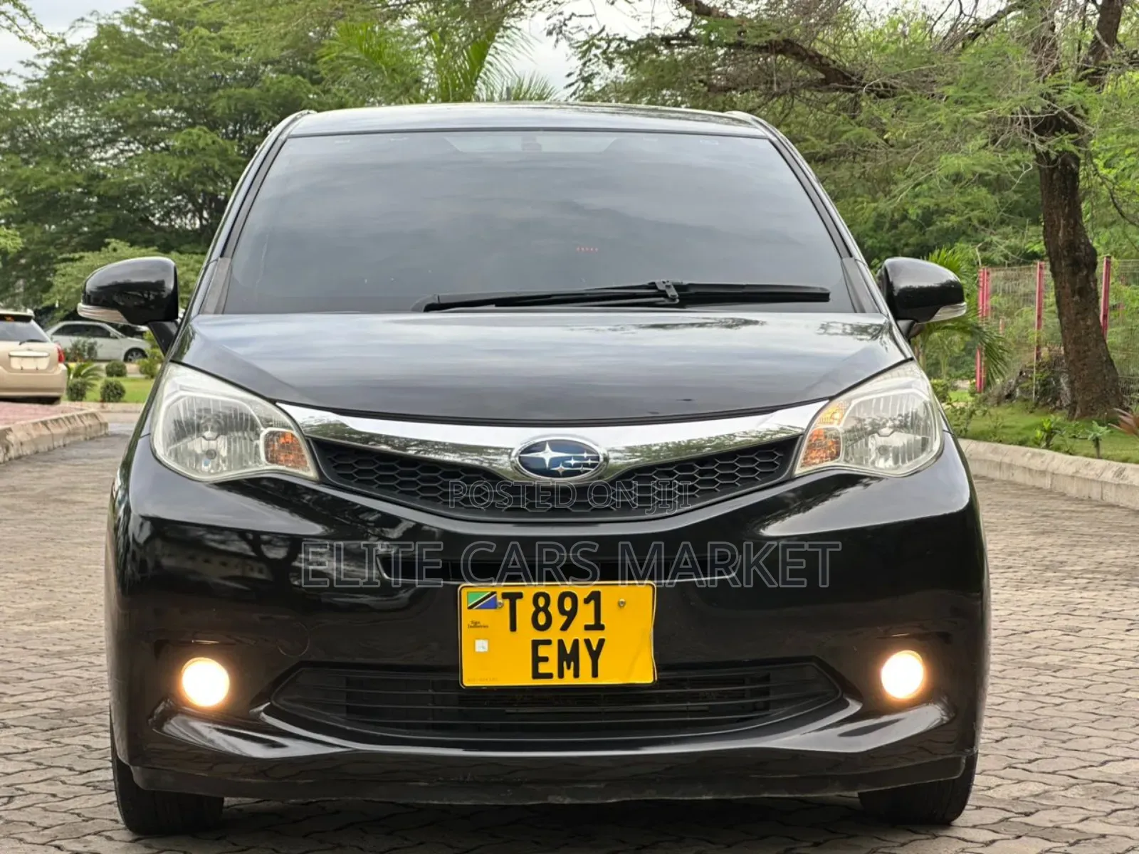 Subaru Trezia 2011 Black