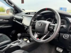 New Toyota Hilux 2025 White