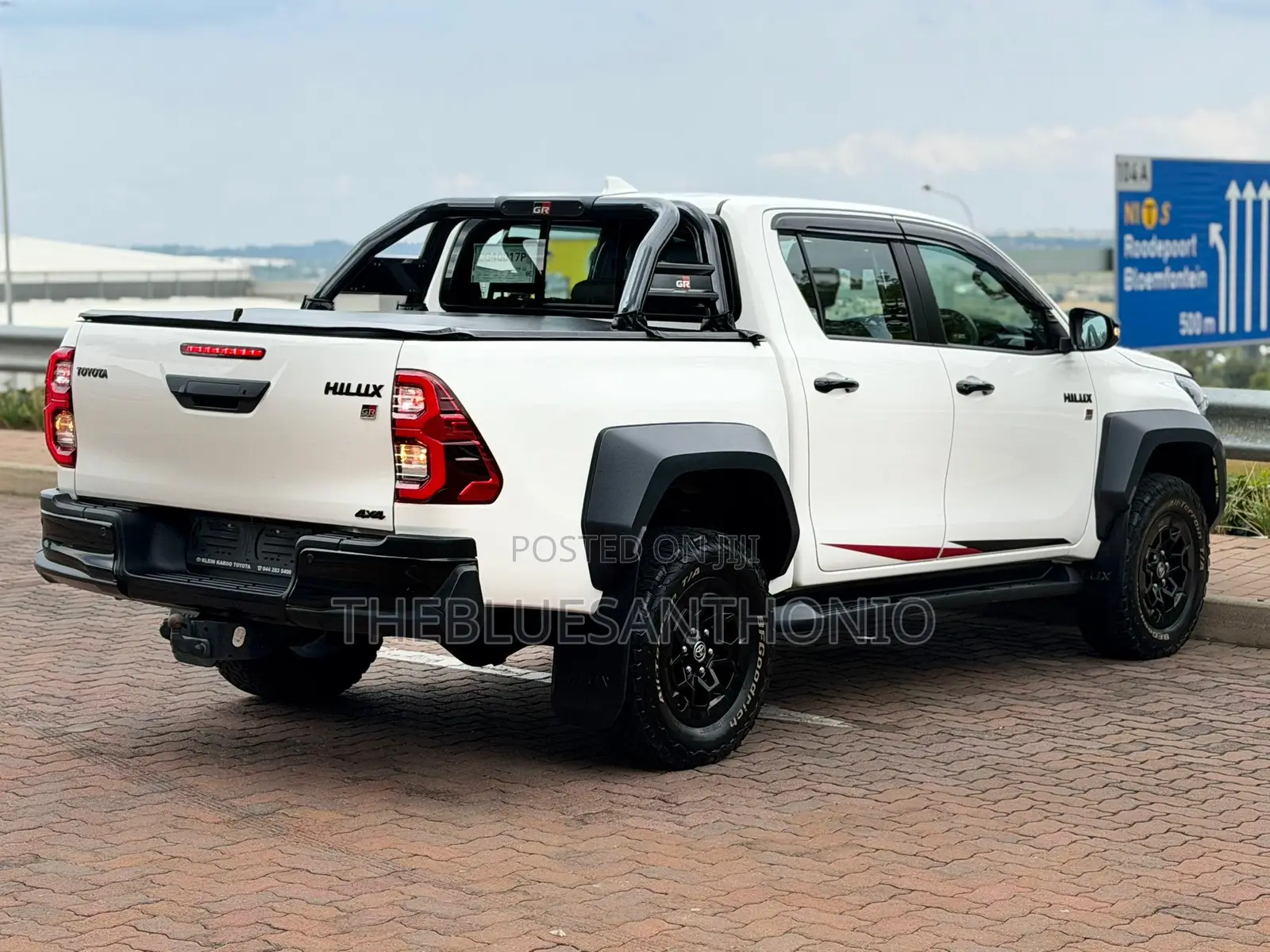 New Toyota Hilux 2025 White