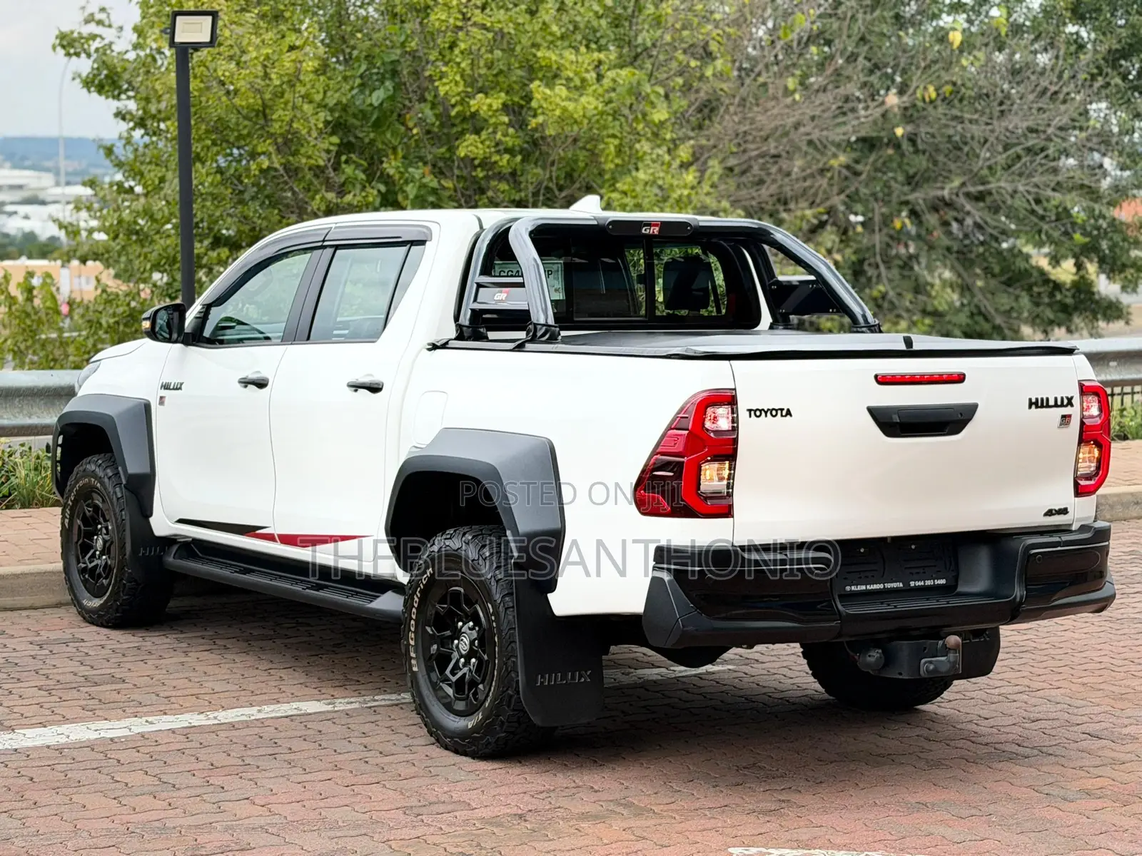 New Toyota Hilux 2025 White