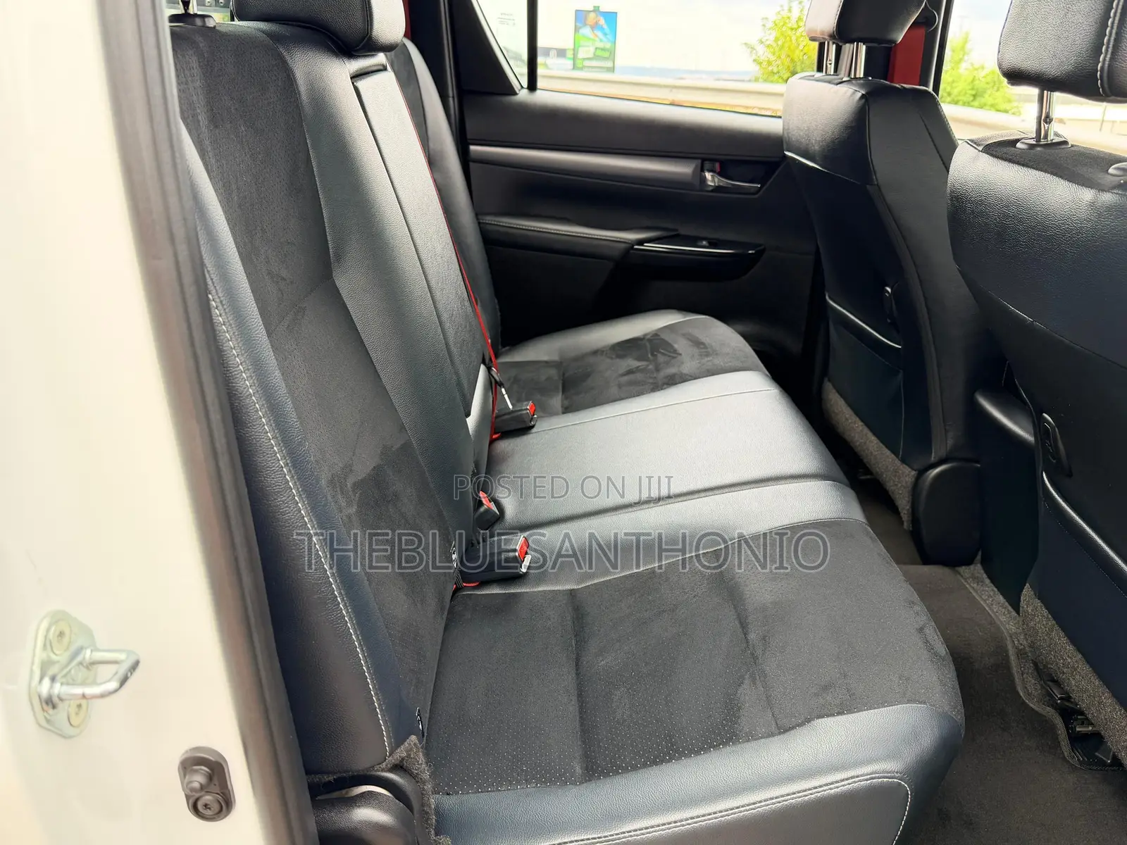 New Toyota Hilux 2025 White