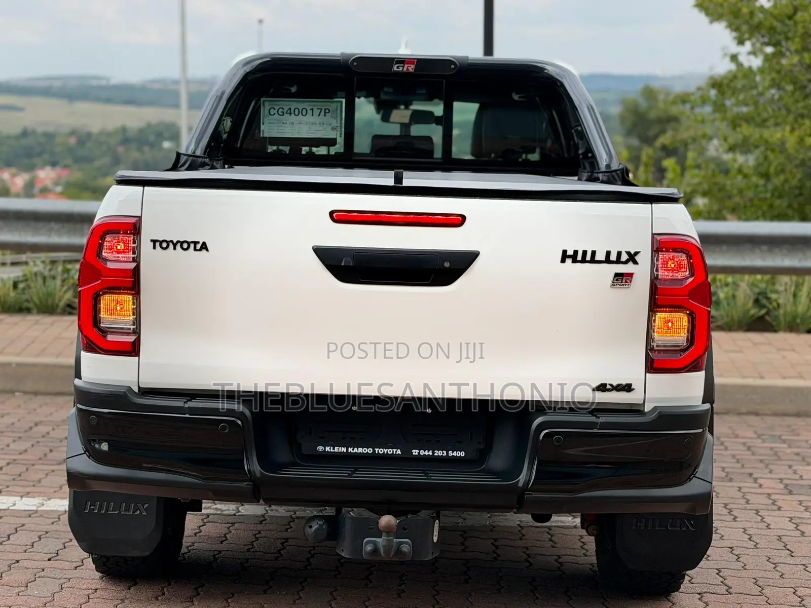 New Toyota Hilux 2025 White