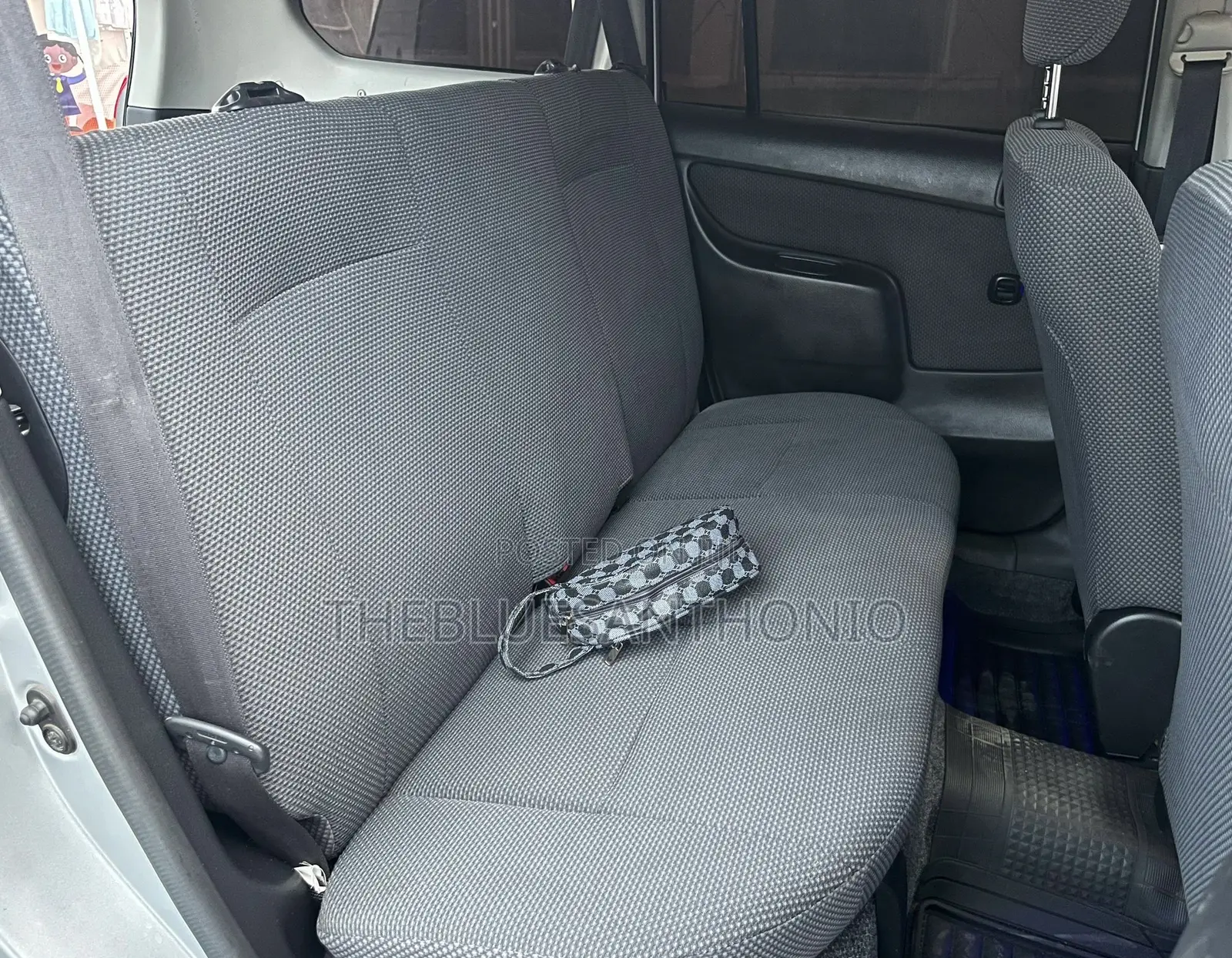Toyota Succeed 2004 Silver