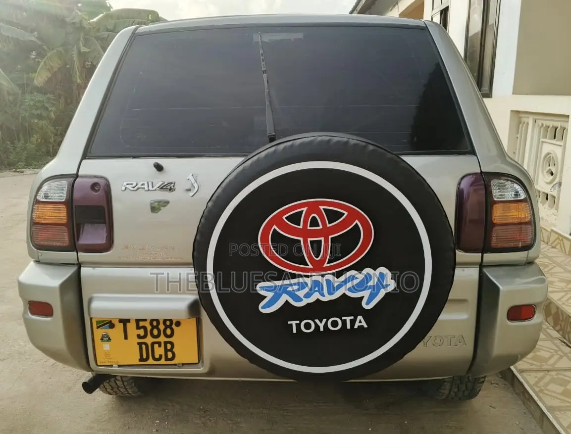 Toyota RAV4 1999 Silver