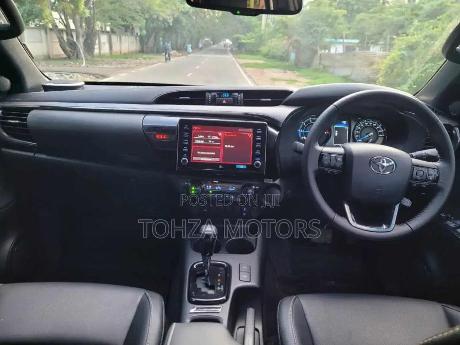 Toyota Hilux 2025 Gray